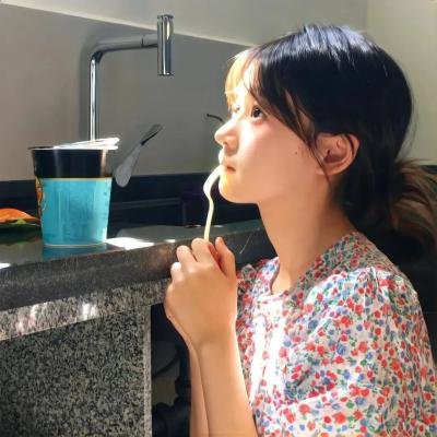 我和他都是新郎。